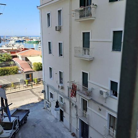 Apartmán Ti Porto Al Centro Unforgettable Moments Salerno Exteriér fotografie
